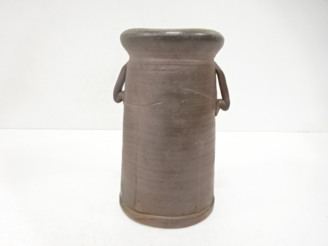  備前焼　安井徹造　耳付花入